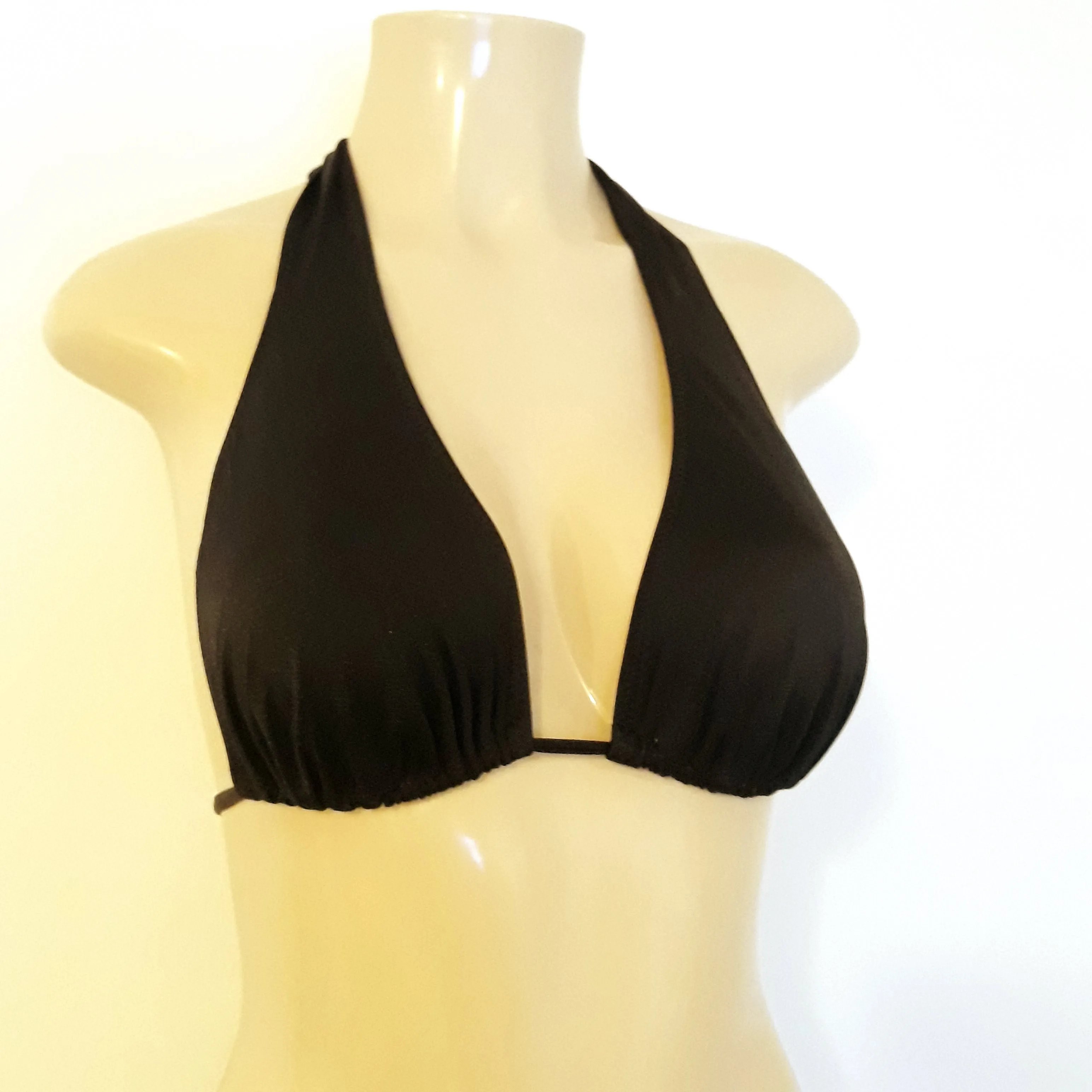 Adjustable halter bikini top