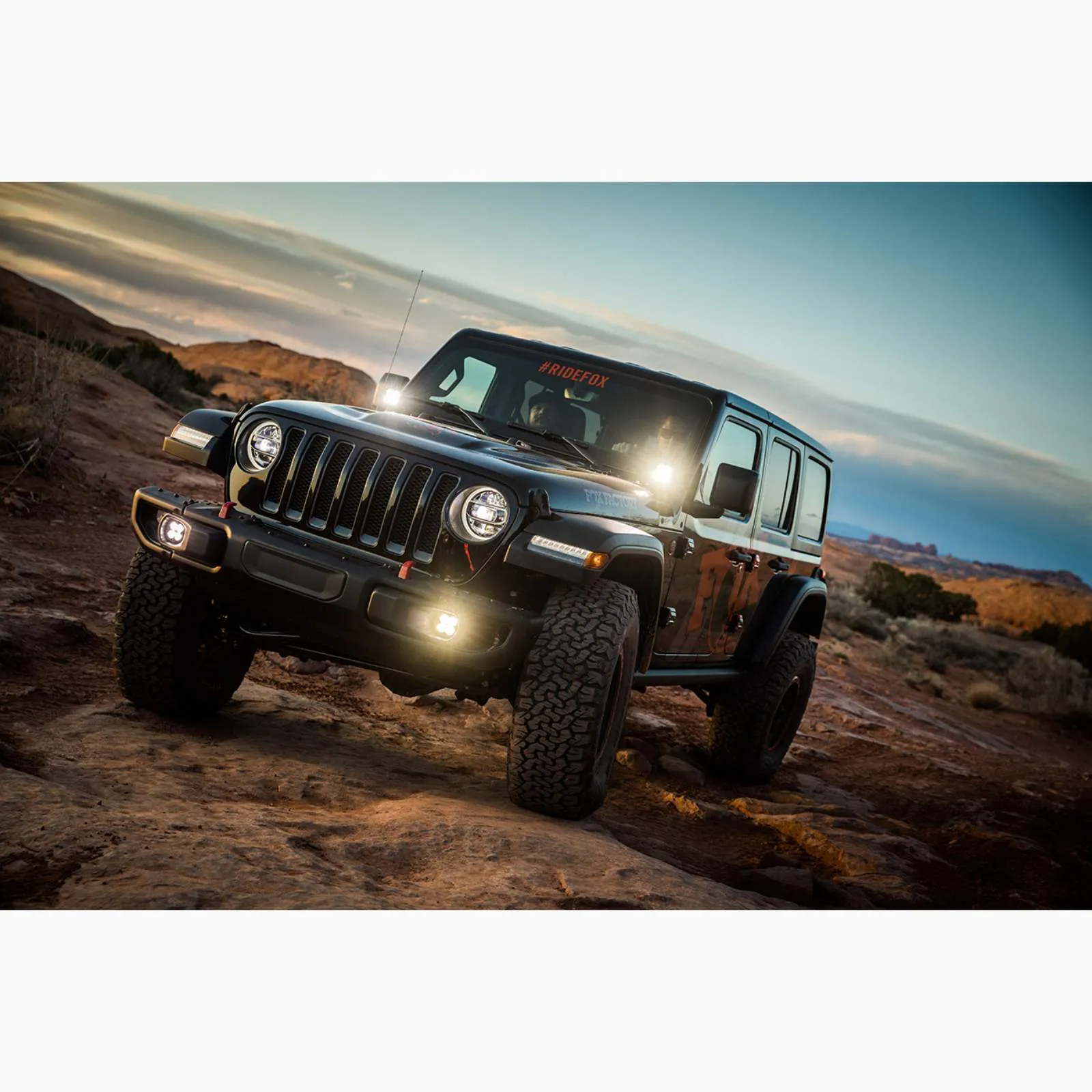 Baja Designs Squadron-R Sport Jeep JL Wrangler Rubicon Fog Pocket Kit 2018