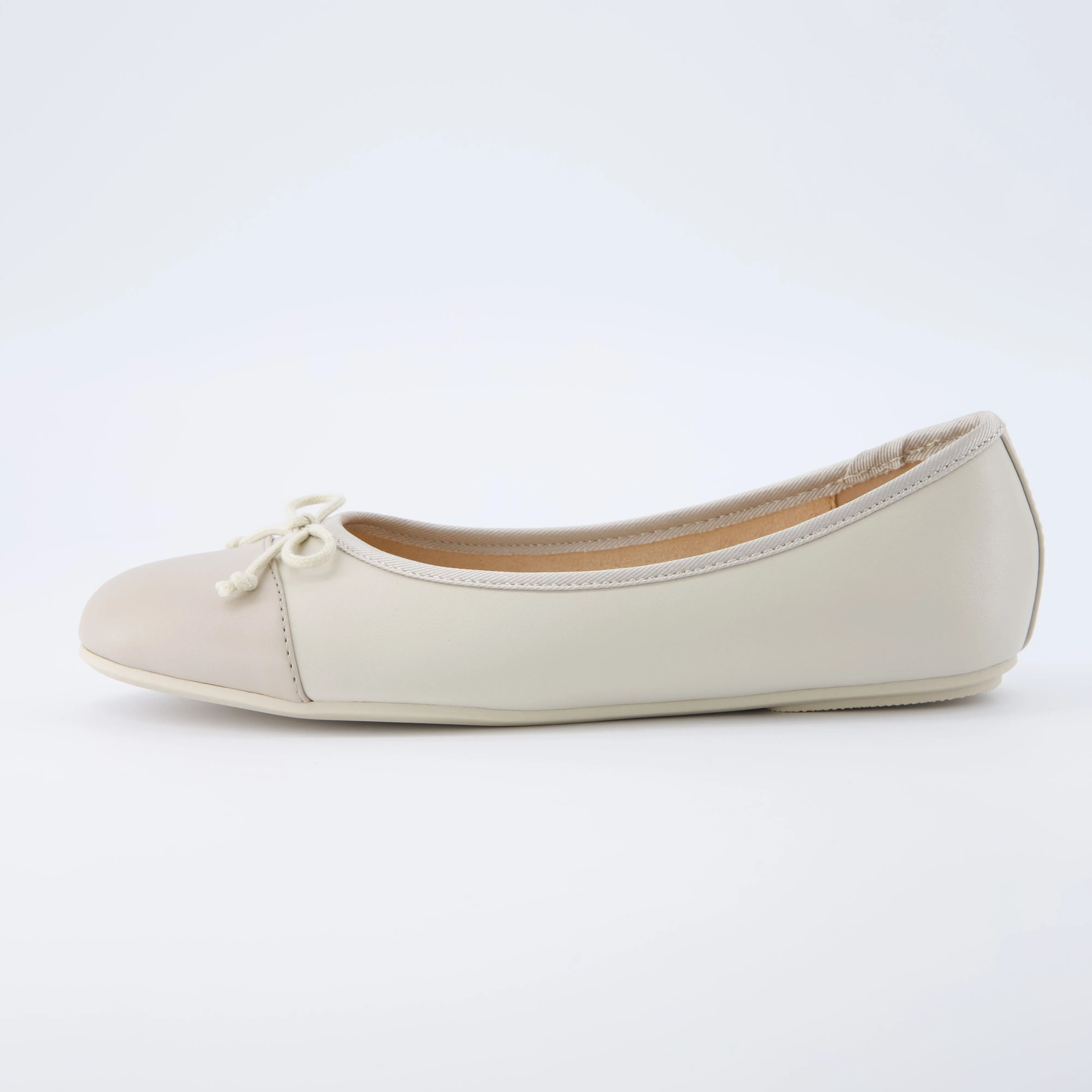 Cardi Cap Toe Flat