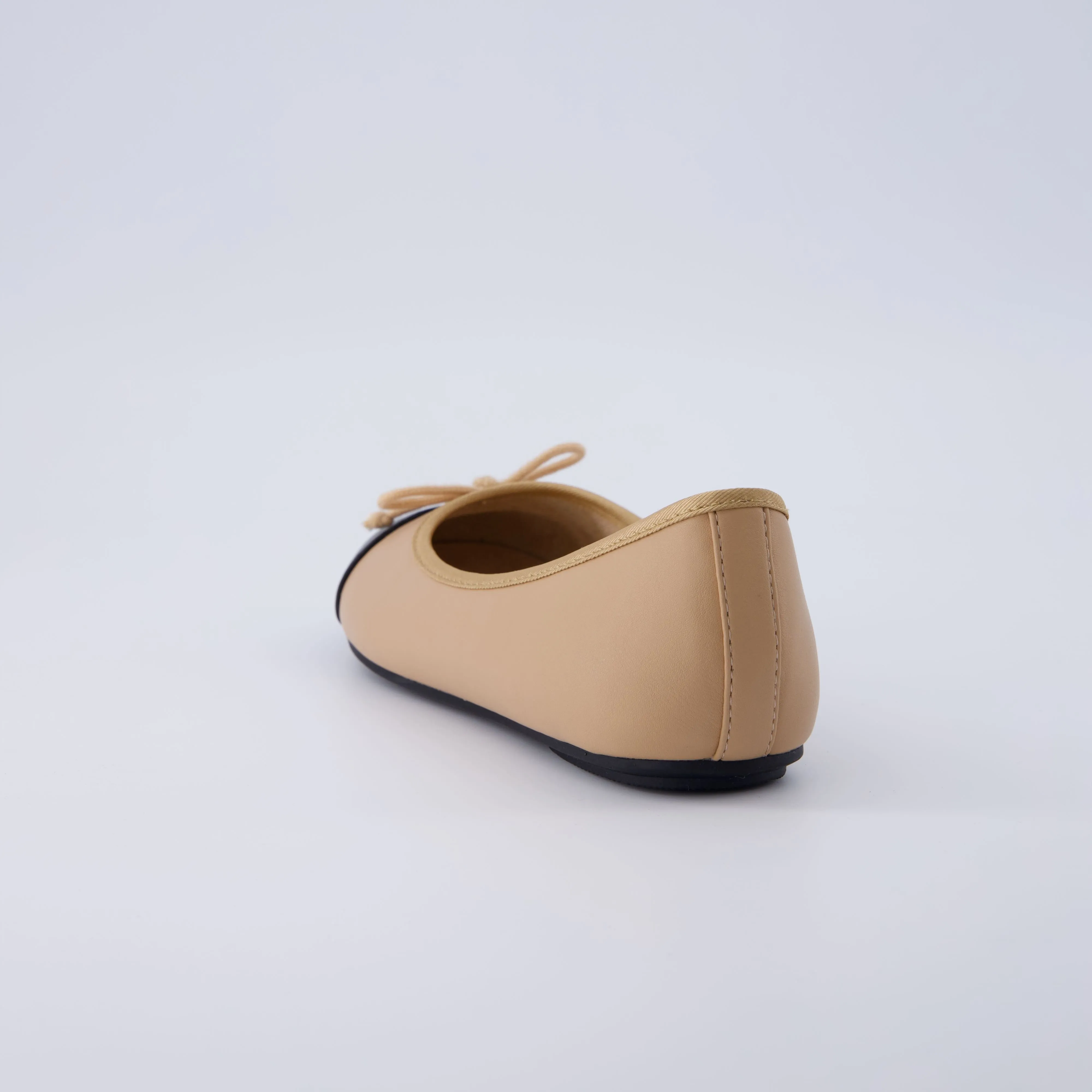 Cardi Cap Toe Flat