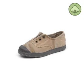 Cienta Kids Canvas Slip On Sneakers Beige