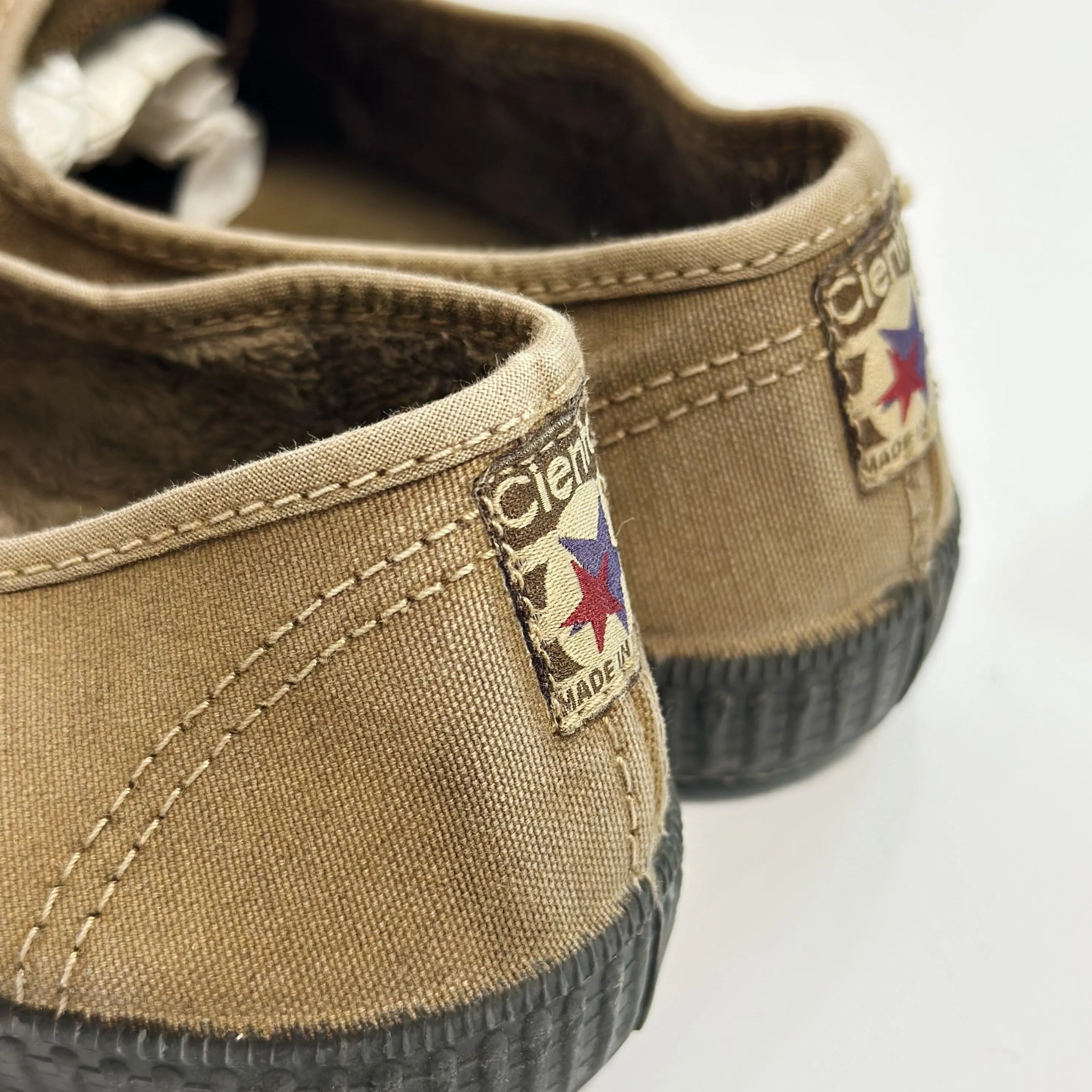 Cienta Kids Canvas Slip On Sneakers Beige