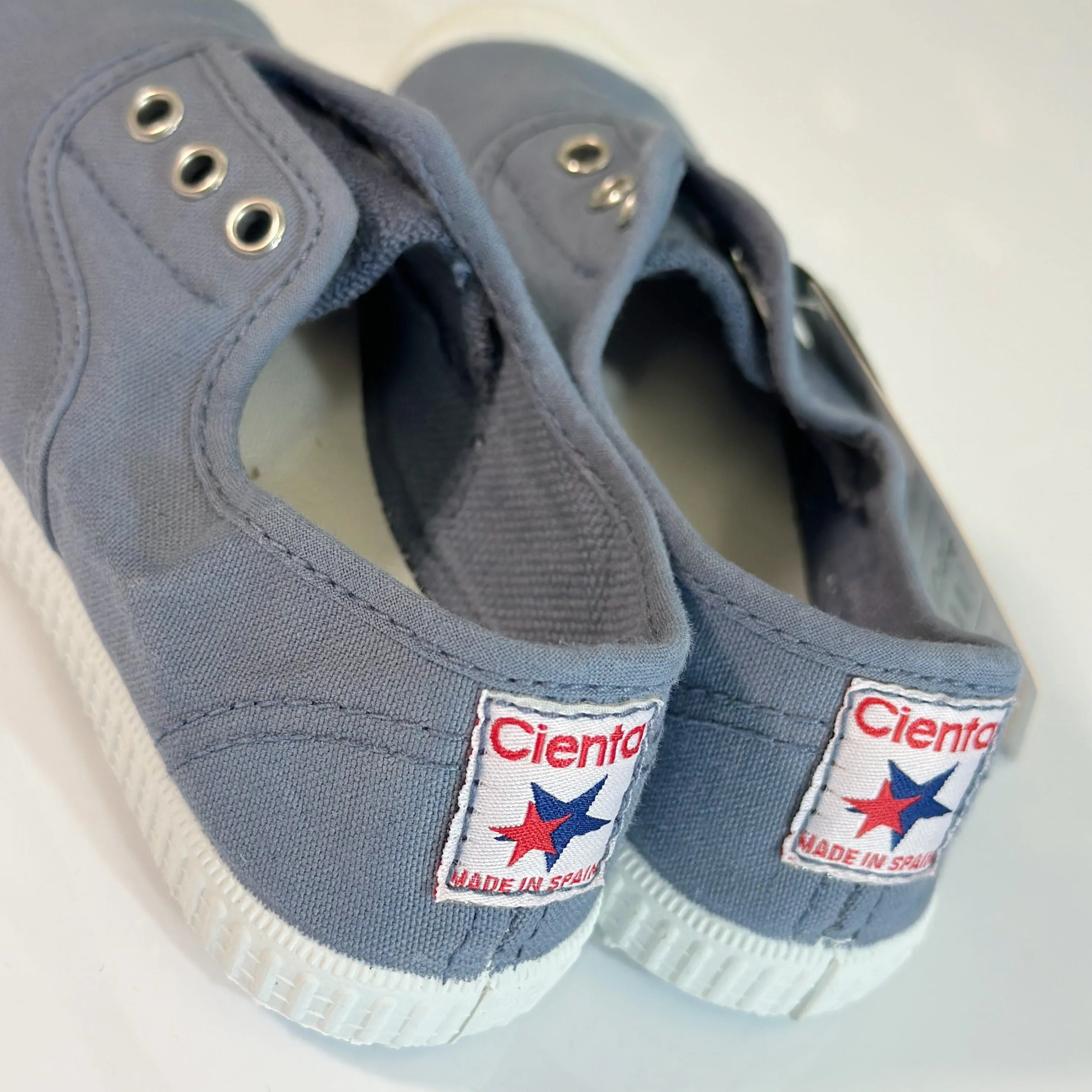 Cienta Kids Canvas Slip On Sneakers Ciel Delav