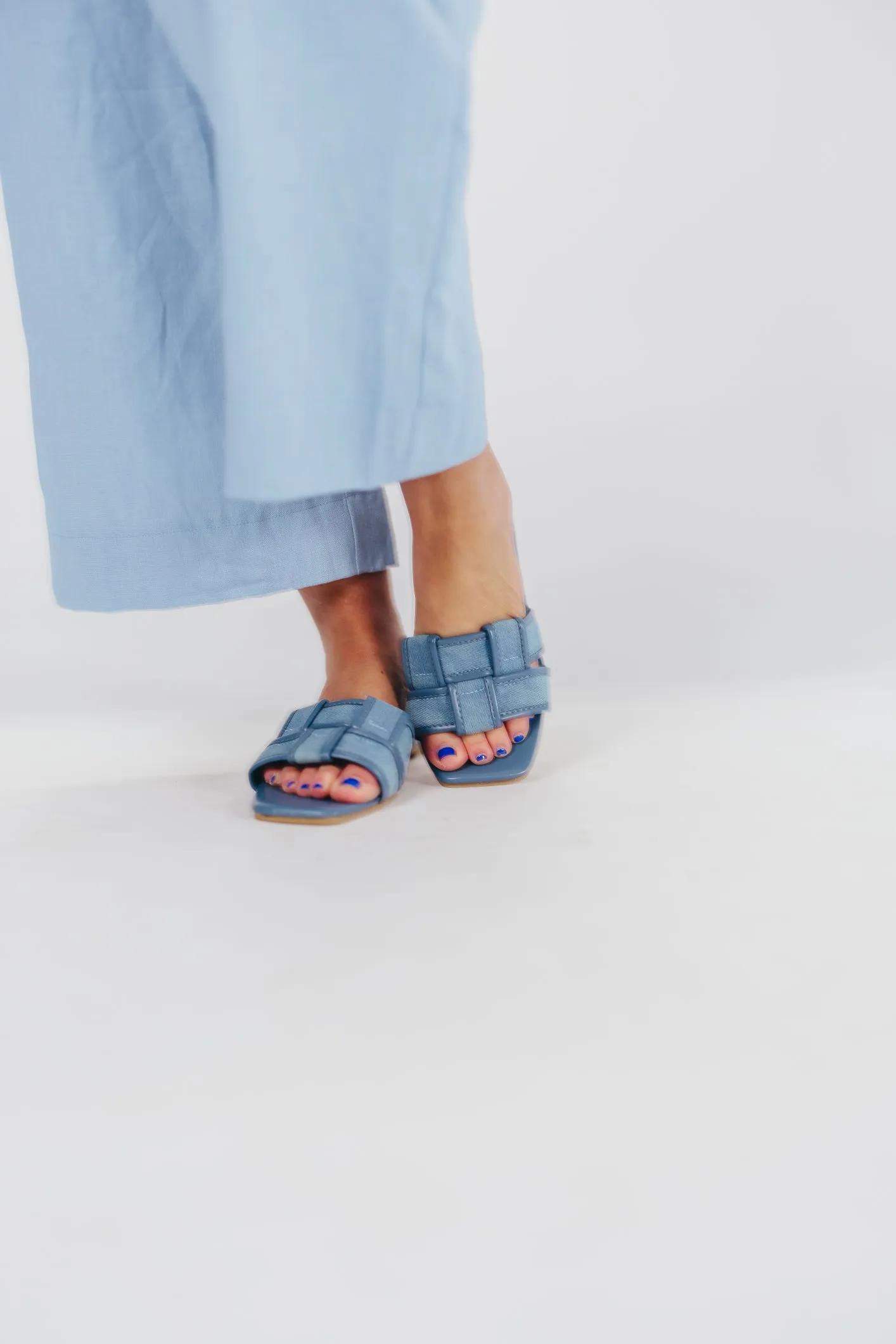 Essie Woven Canvas Slides in Denim