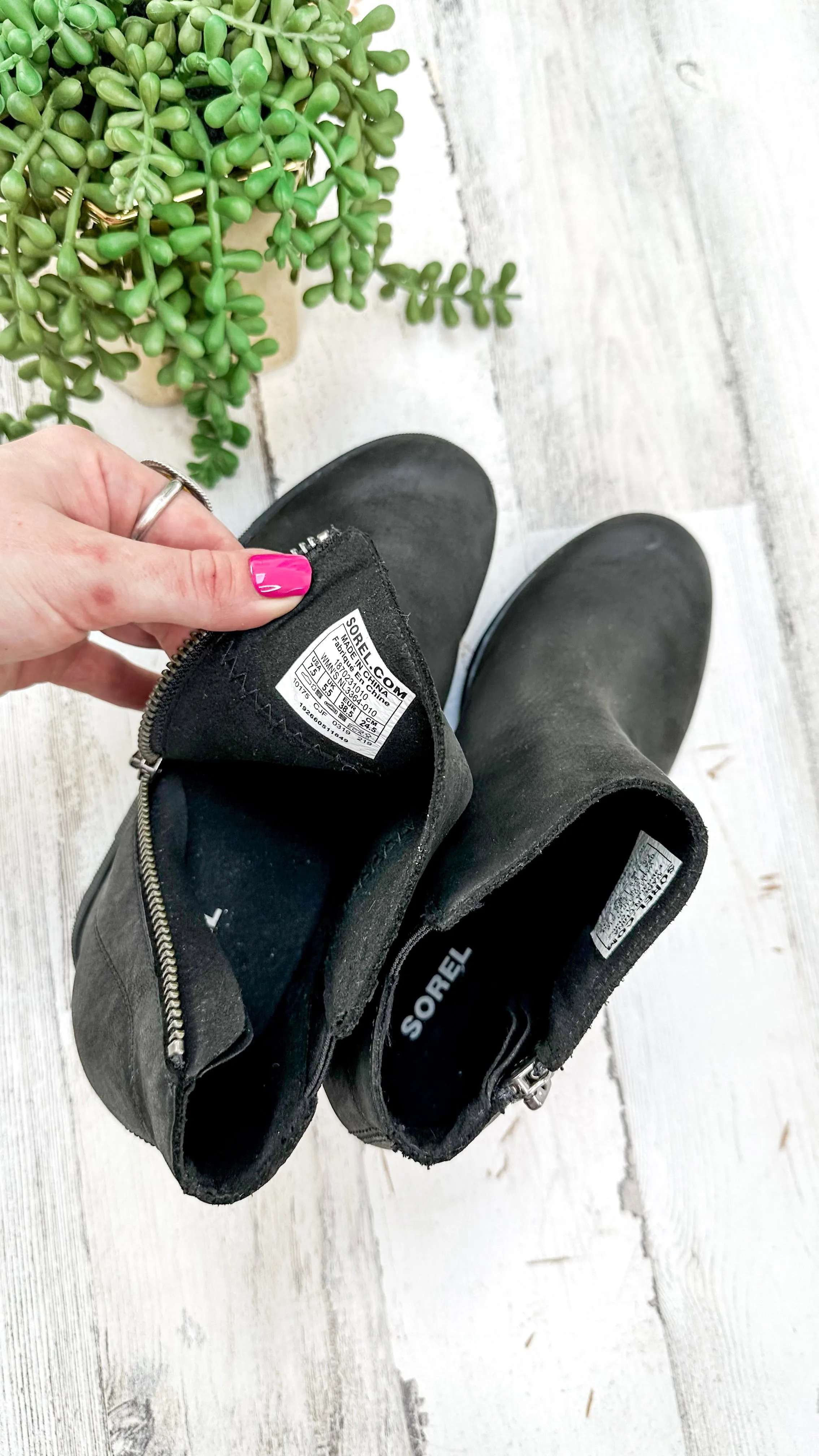 Sorel Black Waterproof Joan of Arctic Wedge II Zip Boot (7.5)