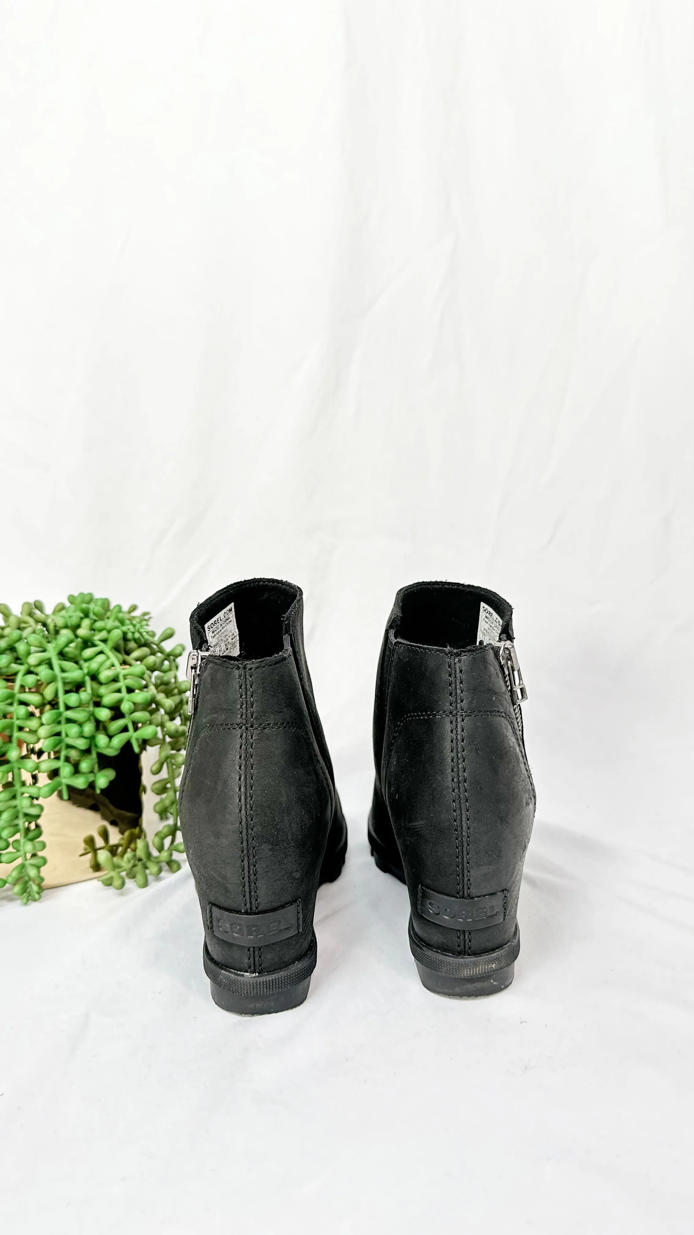 Sorel Black Waterproof Joan of Arctic Wedge II Zip Boot (7.5)