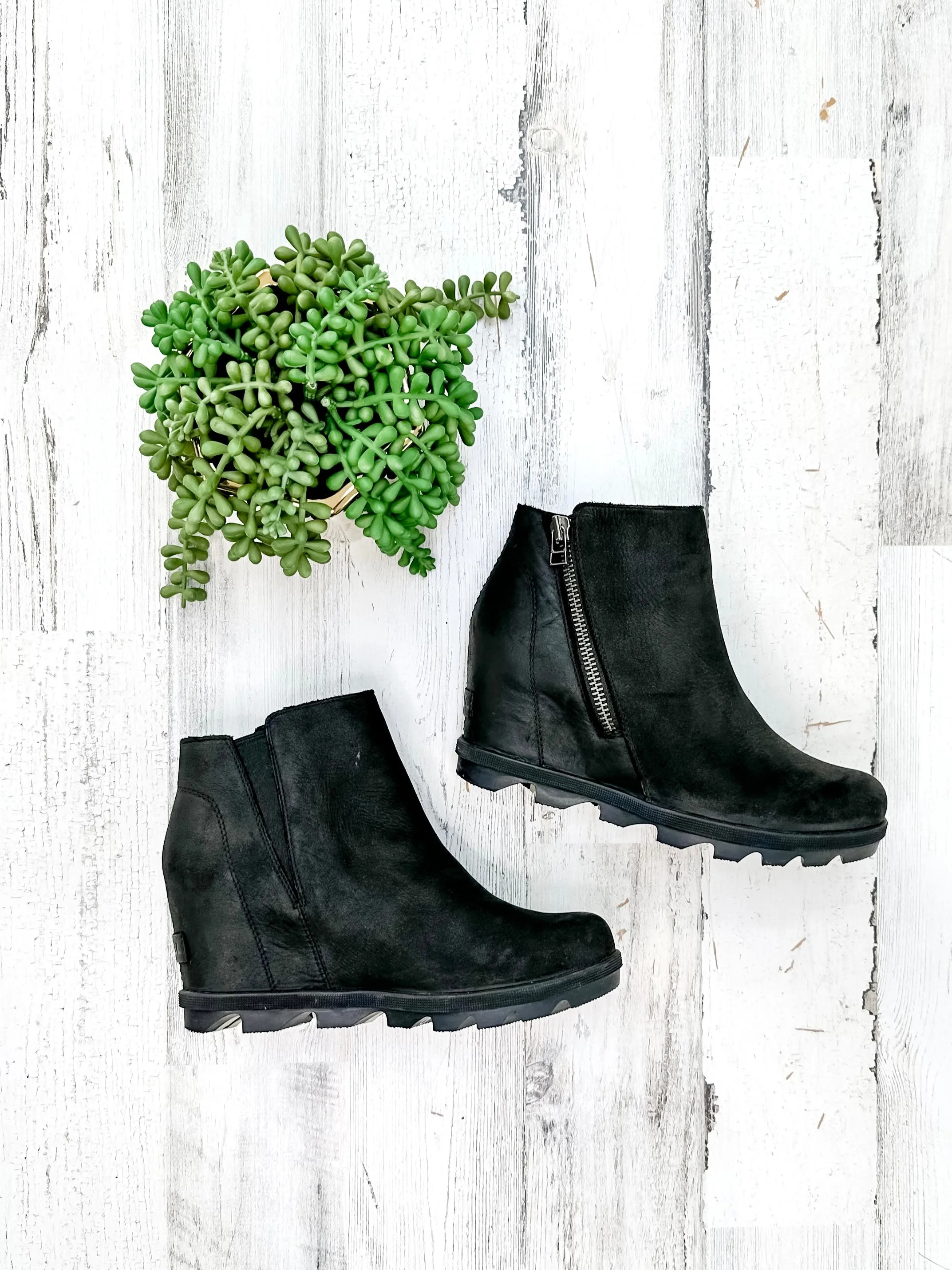 Sorel Black Waterproof Joan of Arctic Wedge II Zip Boot (7.5)